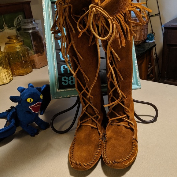 Shoes - Leather high top lace up moccasins